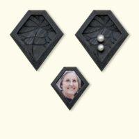 The Mourning Pin can be personalised by inserting a portrait or another image. Mourning sign and funeral corsage.